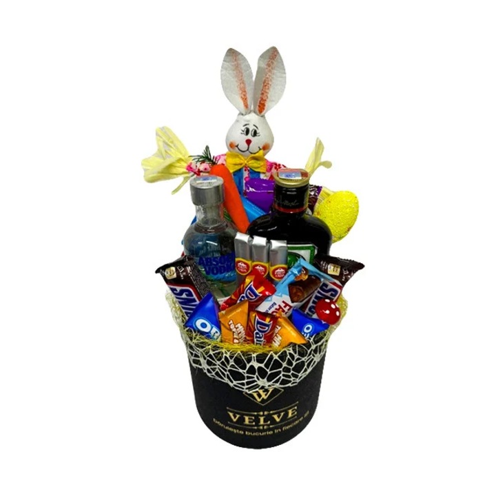 Cos Easter, decoratiune iepure, obiecte decorative, Joe 46gr, Ritter 100gr, Snikers 100gr, Fagaras 45gr, Daim 15.9gr, Toffee&Nut 15.9gr, Oreo 15.9gr, 3 Punta Cana, Absolut Vodka, Jagermeister, in cutie neagra, Velve