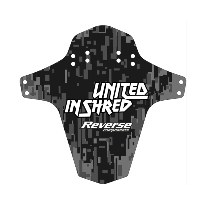 Reverse United протектори в Shred Digi-Camo