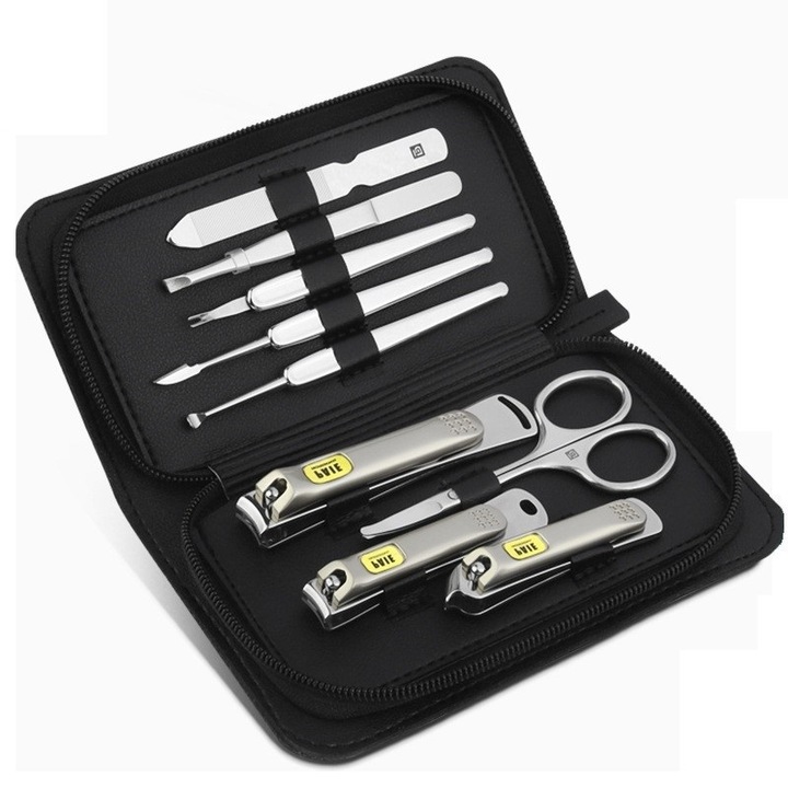 Trusa de manichiura pedichiura PAIE 9 piese: unghiera curbata mare, unghiera curbata mica, unghiera oblica, forfecuta, pila unghii, accesoriu cuticule, accesoriu acnee, penseta, husa neagra