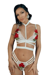 Дамски костюми и комплекти