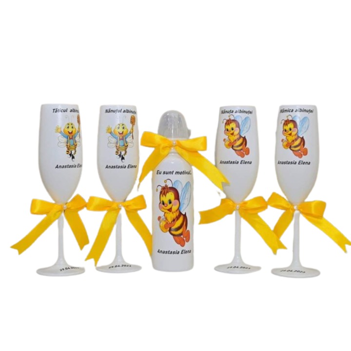 Set 4 pahare si un biberon botez pentru parinti, nasi si bebe cu nume si albinute.22x7 cm Albe