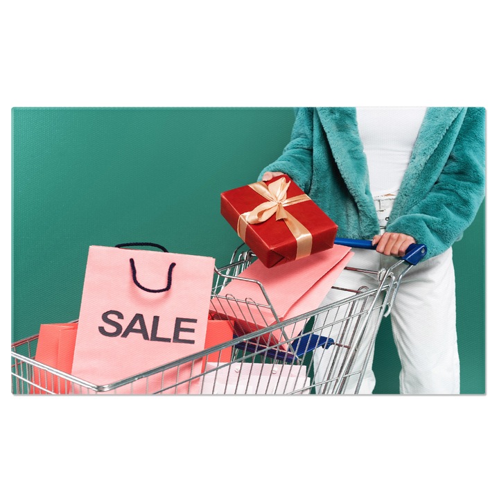 Tablou Canvas Cadouri si Moda Femeie cu Cutie Cadou, Reflectand Eleganta si Stilul intro Fotografie Festiva 40x25CM