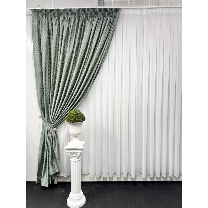 Draperie Baroc, verde, lucrata pe rejansa lata de 10 cm, 300x260 cm