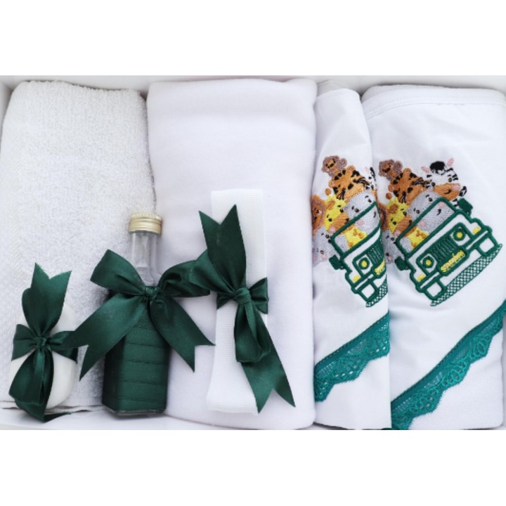 Trusou Botez Baieti, 7 piese, Model Brodat, Jungle, Multicolor