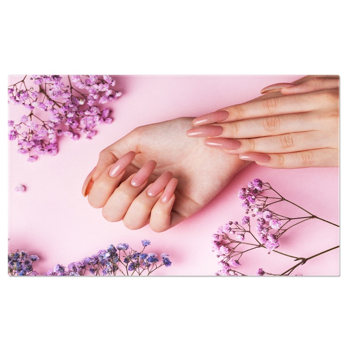 Tablou Canvas Frumusete subtila Unghii roz cu design sofisticat, maini feminine ce imbratiseaza tandretea unui buchet de gypsophila. 100x70CM