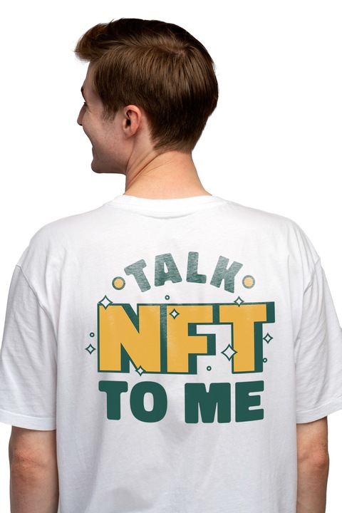 Персонализирана мъжка тениска за любителите и инвеститорите в NFT, Blockchain, съобщение на английски Talk NFT To Me,, Чисто бяло