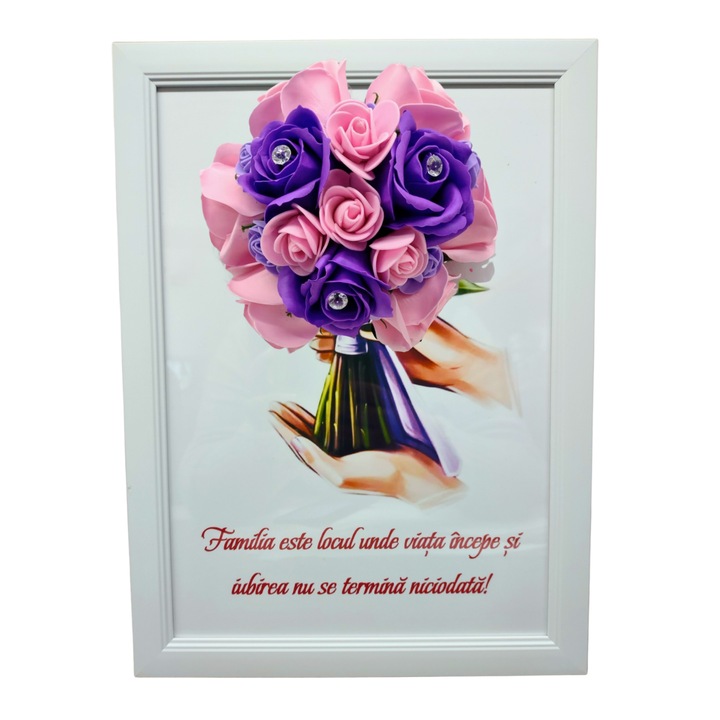 Tablou in rama A4 (30x21 cm) - Familia este locul unde viata incepe si iubirea nu se termina niciodata - v19 decorat cu flori de sapun mov - roz