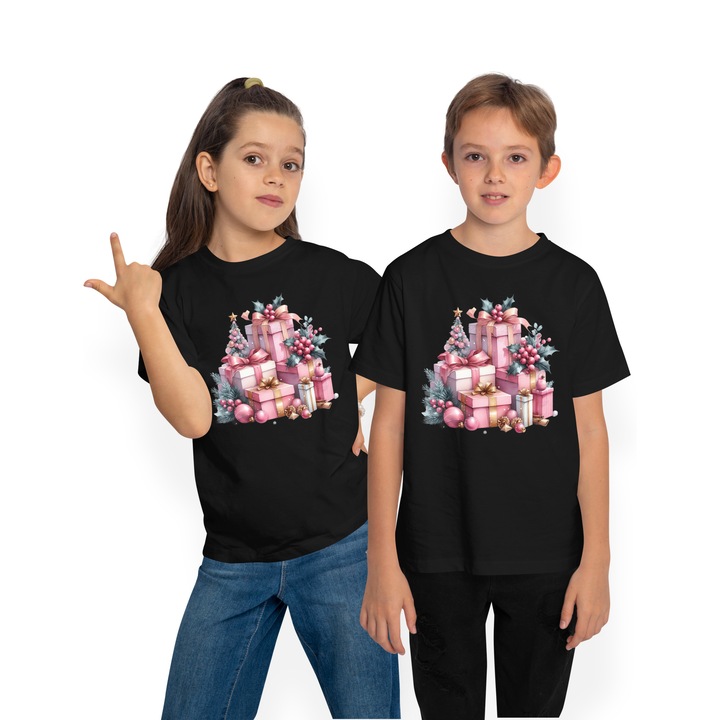 Tricou Copii cu multe cadouri, ilustratie, bradut cu globulete, vasc, sarbatoare alaturi de cei dragi, Craciun, daruri,, Negru