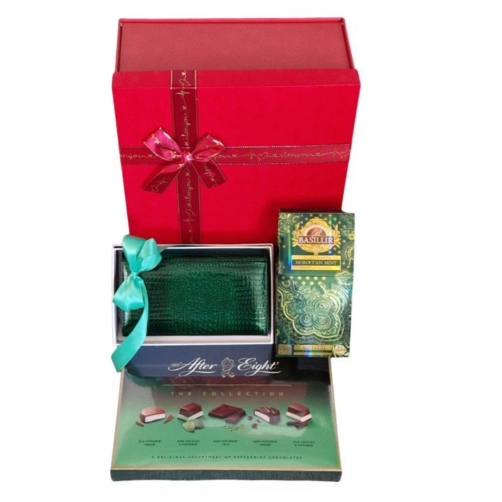 Pachet Cadou pentru EA, cu Portofel dama, din piele naturala, Praline After Eight, ceai Basilur Oriental Morocan Mint, cutie cadou