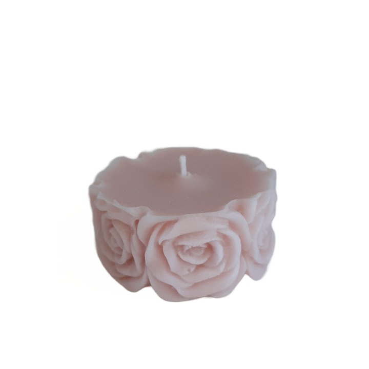 Lumanare trandafir roz realizata manual din ceara naturala de soia cu parfum liliac