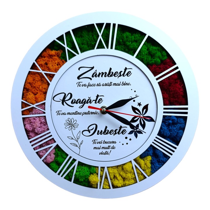 Ceas de perete decorat cu licheni naturali stabilizati, personalizat cu mesaj standard pentru familie, prieteni, fini, nasi, "Zambeste, Roaga-te, Iubeste", 30cm, model 2, alb