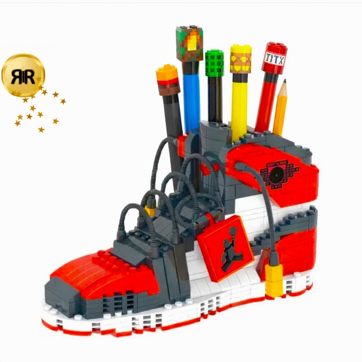 Blocuri de constructie 2 in 1 «RIR», Adidas si suport de pixuri pentru birou, 474 piese, rosu/negru