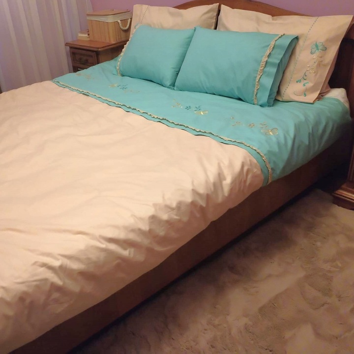Бродиран комплект спално бельо за 1 човек, Casa Bucuriei, модел Delight, 4 части, бежово/тюркоазено синьо, луксозен органичен памук 100%