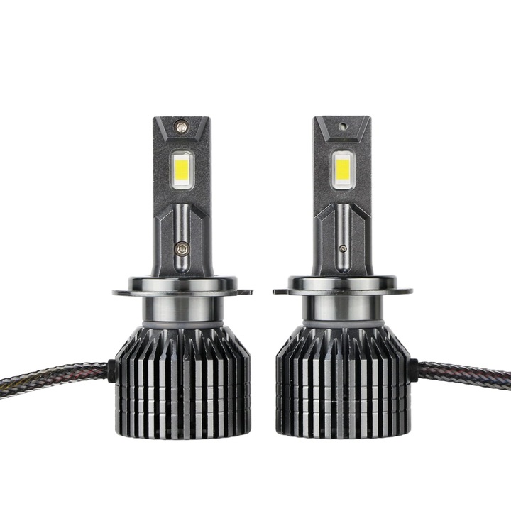 2 db dedikált led izzó készlet 24V Xentech Light V45 H7 45 watt Canbus
