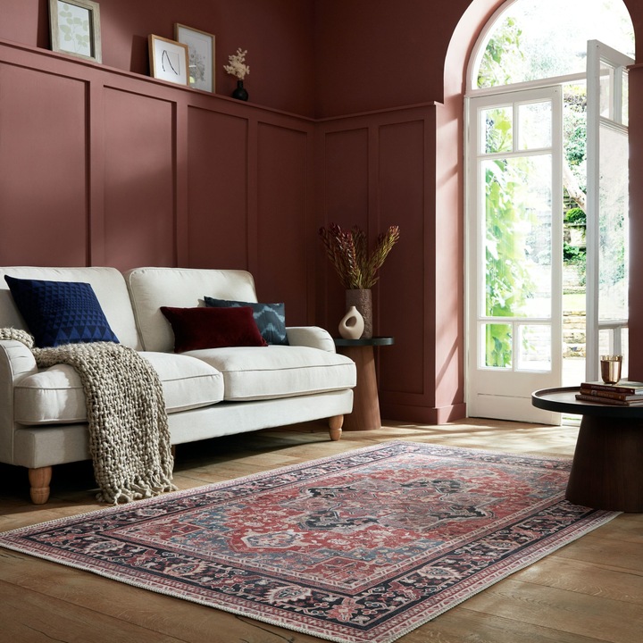 Правоъгълен килим Flair Rugs Windsor Traditional, 120 x 170 см, 1400 г/м², 80% рециклирани смесени влакна, 20% полиестерен chenille, Червен