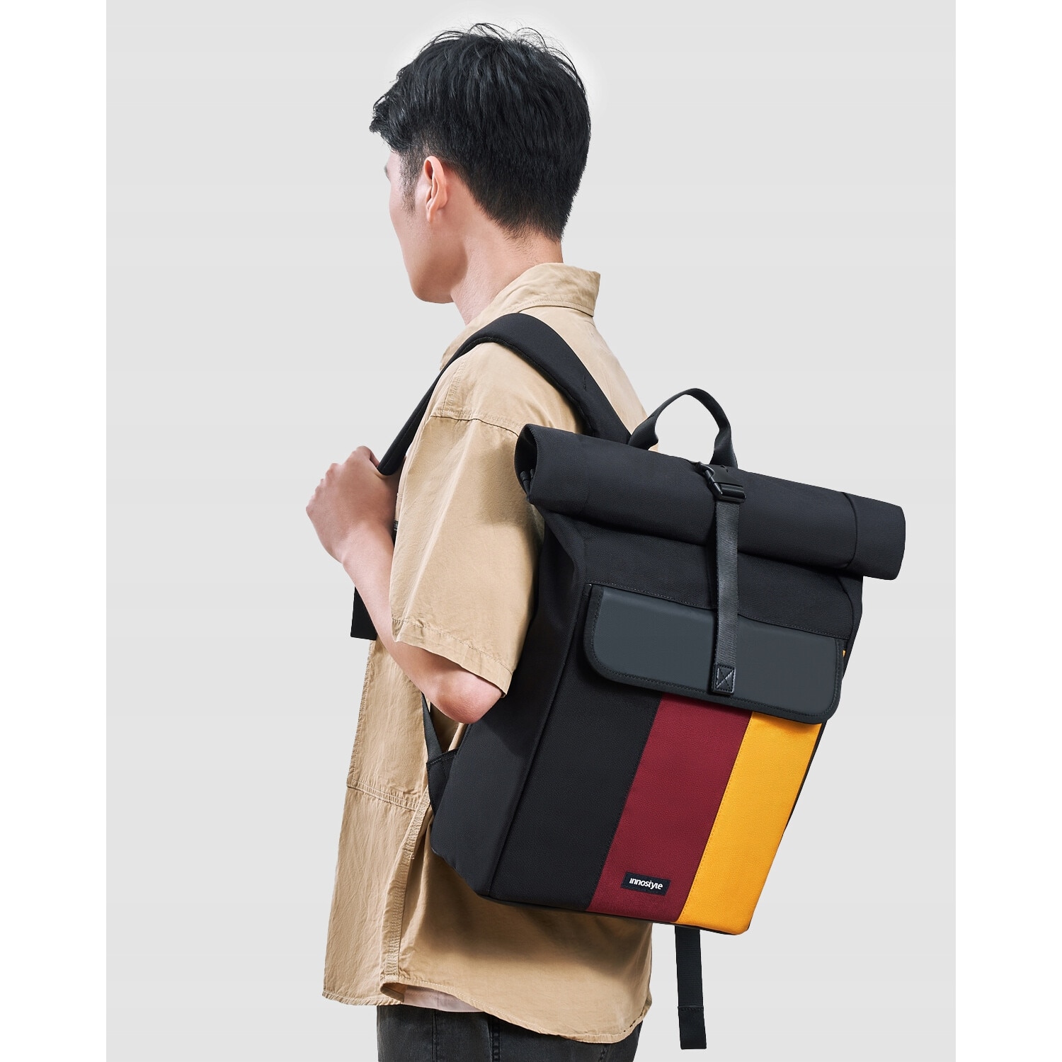Rucsac laptop Innostyle® CityTrek Elite, pana la 15,6", impermeabil, ultralight (822g), capacitate reglabila 18-25L, material CORDURA 1050, fermoare YKK, sistem de ventilatie spate, inchidere Roll-Top, design ergonomic, sistem anti-furt, negru