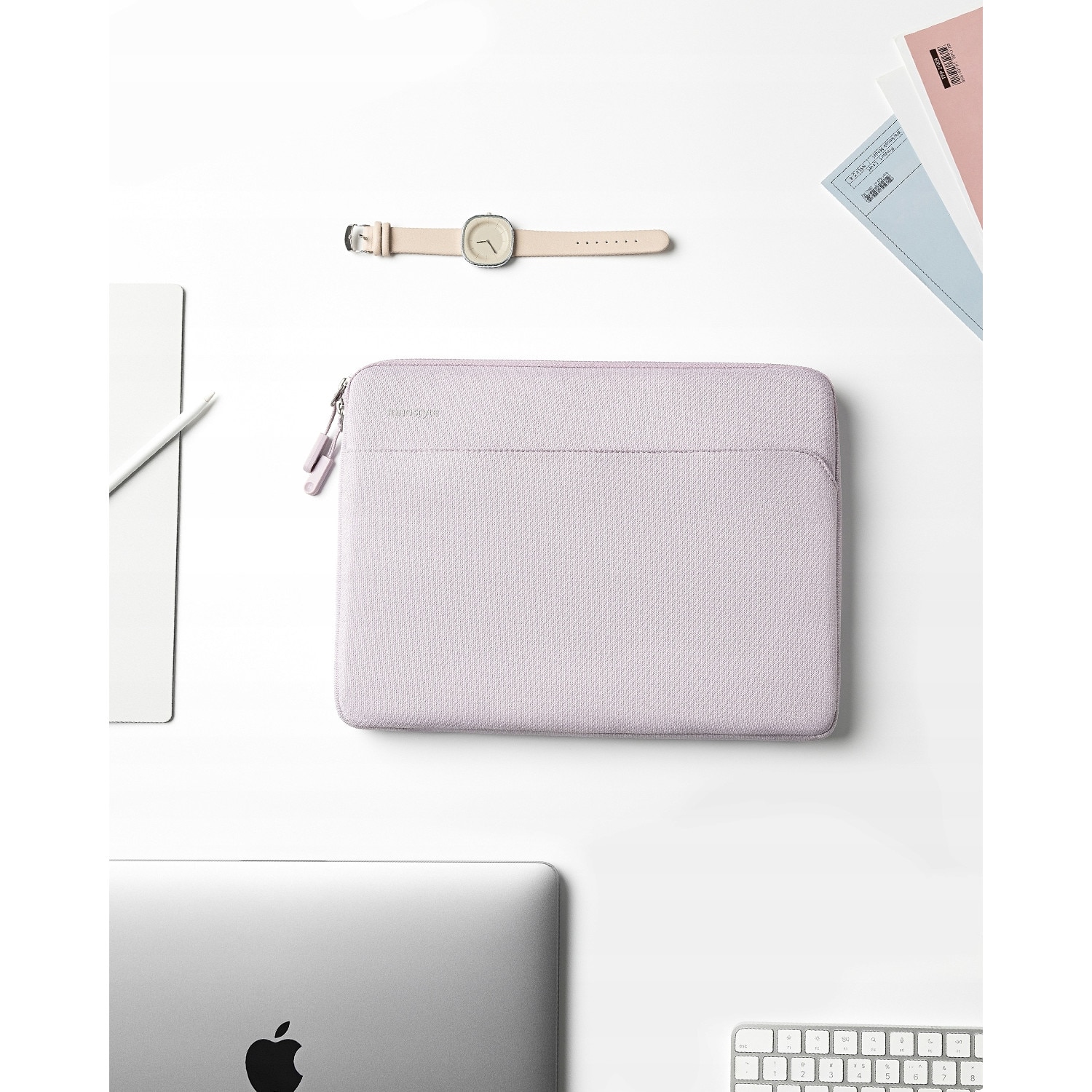 Geanta laptop Innostyle™ OmniProtect Slim 16 inch sau 15,6 inch, impermeabila, colturi ranforsate pentru protectie anti-soc, buzunar magnetic cu acces rapid, ultra usoara (380 g), fermoare YKK, material rezistent la apa, design modern si elegant, violet