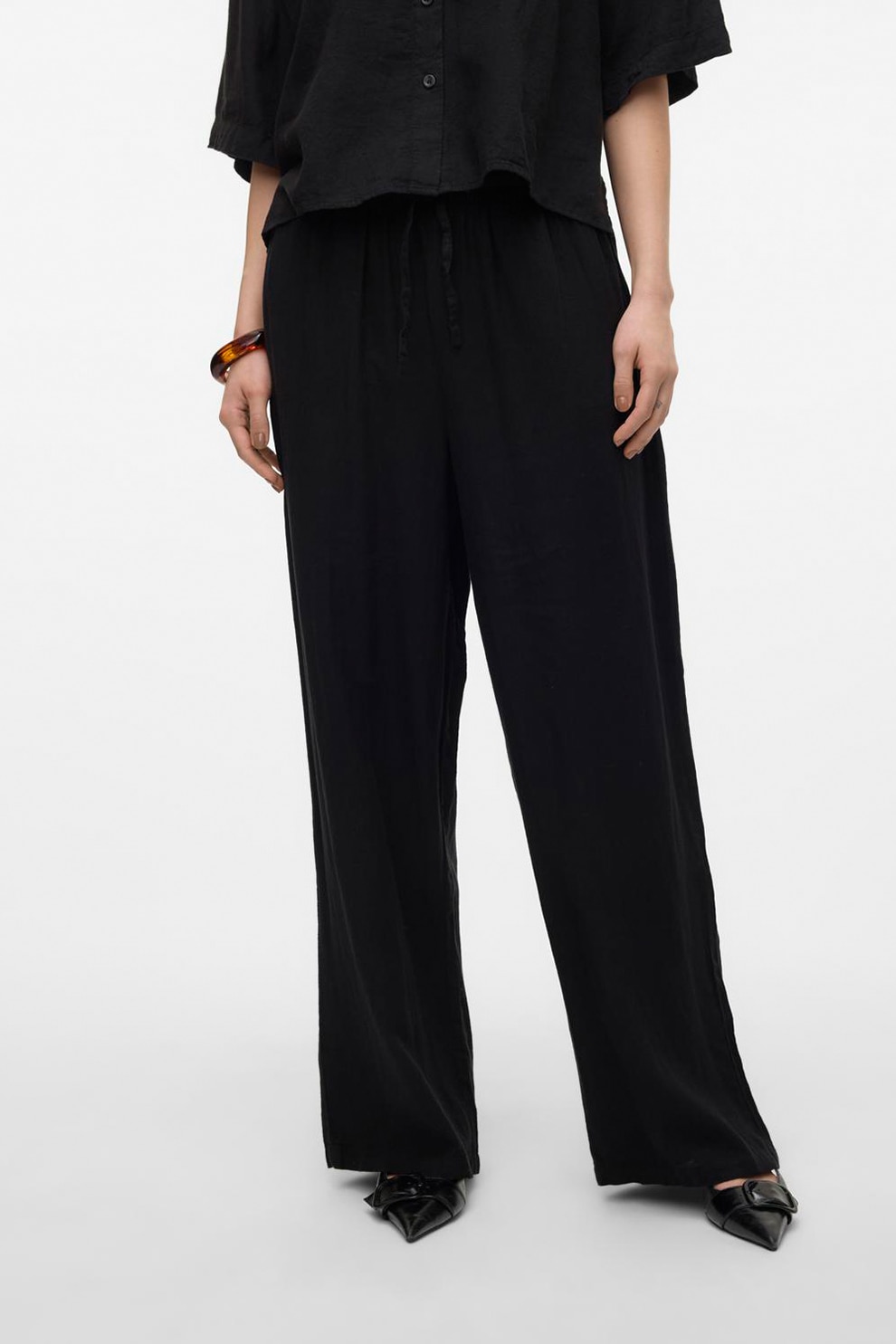 Vero Moda, Pantaloni vaporosi din amestec de in cu snur, Negru, S