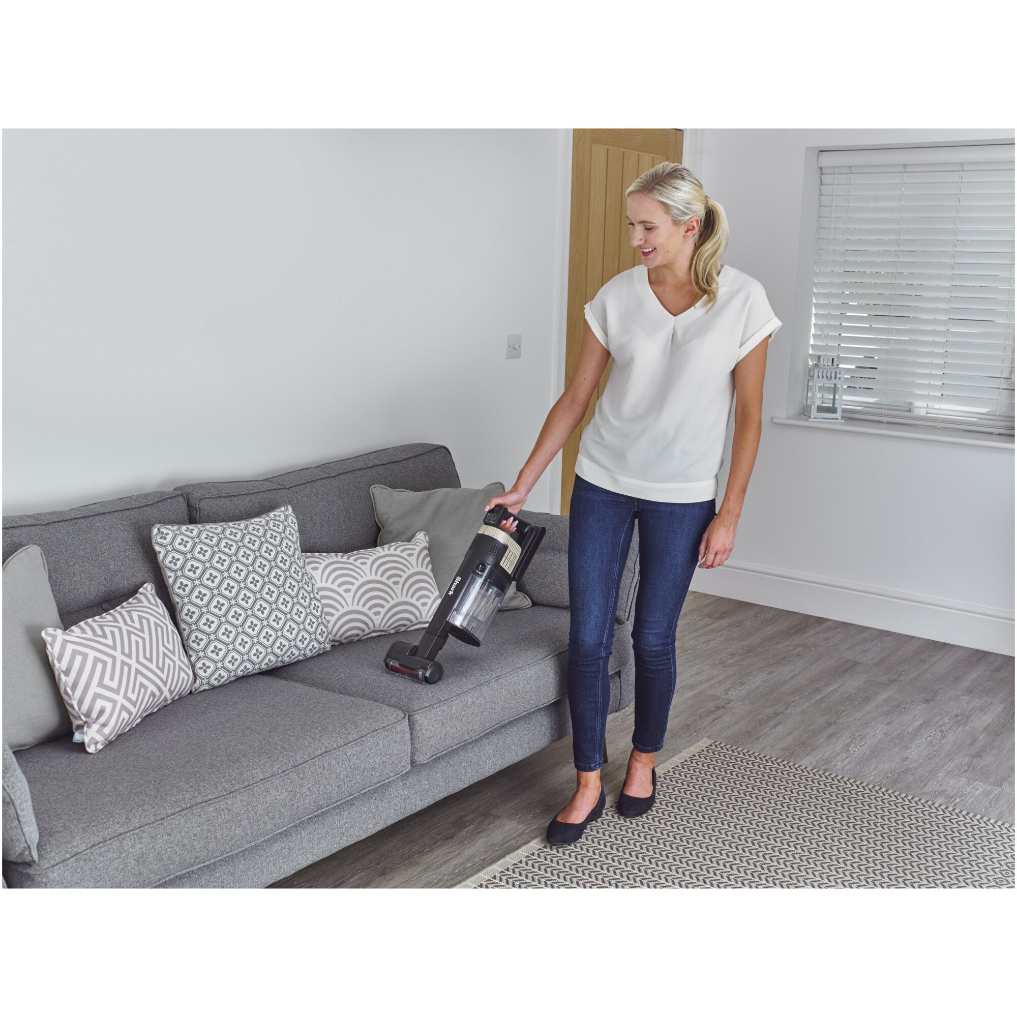 Aspirateur Traîneau Shark Sans Sac - Technologie Anti Hair Wrap, Flexible, Puissant 175W, Idéal Pour Poils D'animaux
