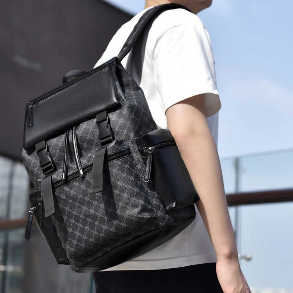 Rucsac laptop multifunctional, MOSMAOO®, aspect de piele, pentru calatorii, business, cu port de incarcare USB, Antiimpermeabila, Multiple buzunare, Deschidere cu Fermoar, 39x14x28cm, Negru lucios