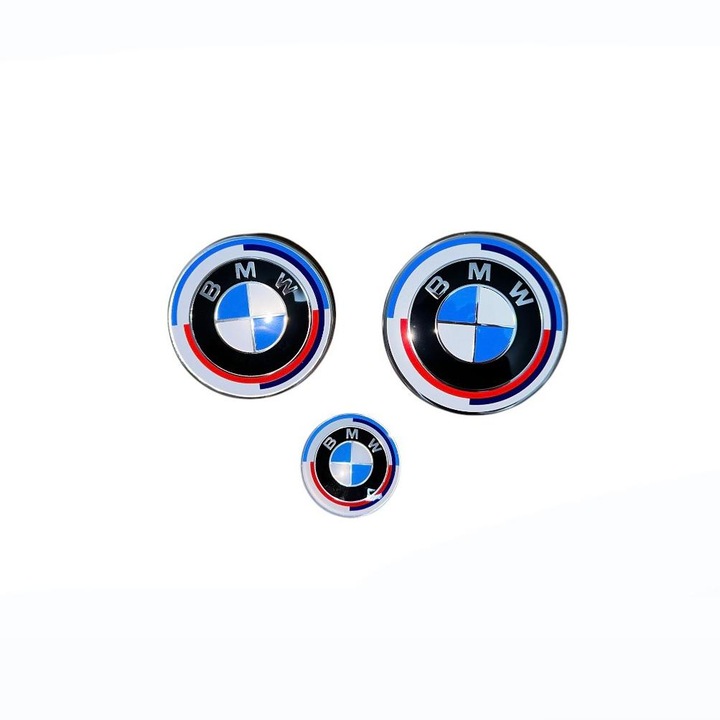 Három BMW embléma készlet 82 mm-es motorháztetőhöz, 74 mm-es csomagtartóhoz, 45 mm-es kormányhoz, 50. évfordulós kiadás