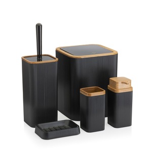 Suporturi si accesorii de baie