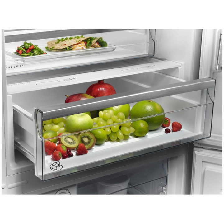 Combina frigorifica AEG ORC6M481EX, 481 l, MultiFlow, CustomFlex, Afisaj LCD, Usi reversibile,Indicator temperatura ridicata, Iluminare LED, Clasa E, H 192 cm, Inox antiamprenta