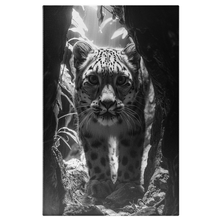 Tablou Canvas: Puiul de leopard descoperind lumea in pestera misterioasa- Jocul salbatic Pictura Digitala 90x60CM