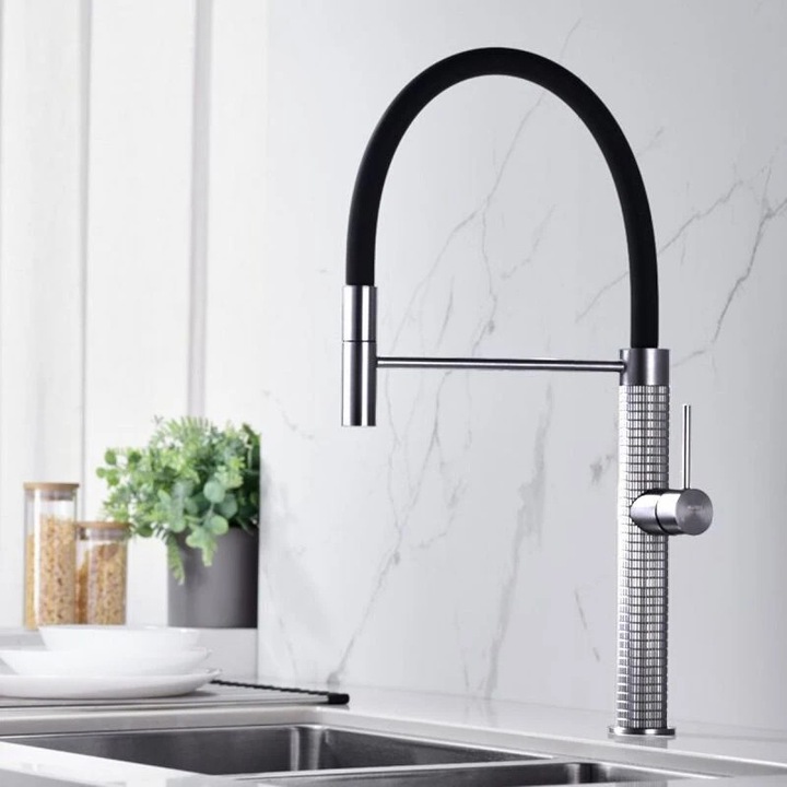 Rivo konyhai csaptelep, rugalmas kihúzható fúvókával, ezüst króm, sárgaréz, kerámia kartus