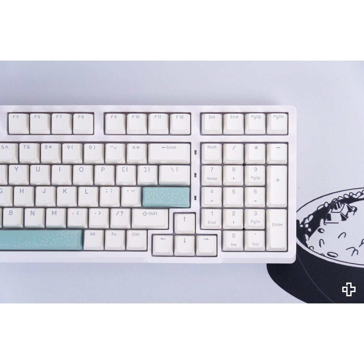 Tastatura mecanica gaming QwertyKey Salt, Hotswap, switch-uri Red - eMAG.ro