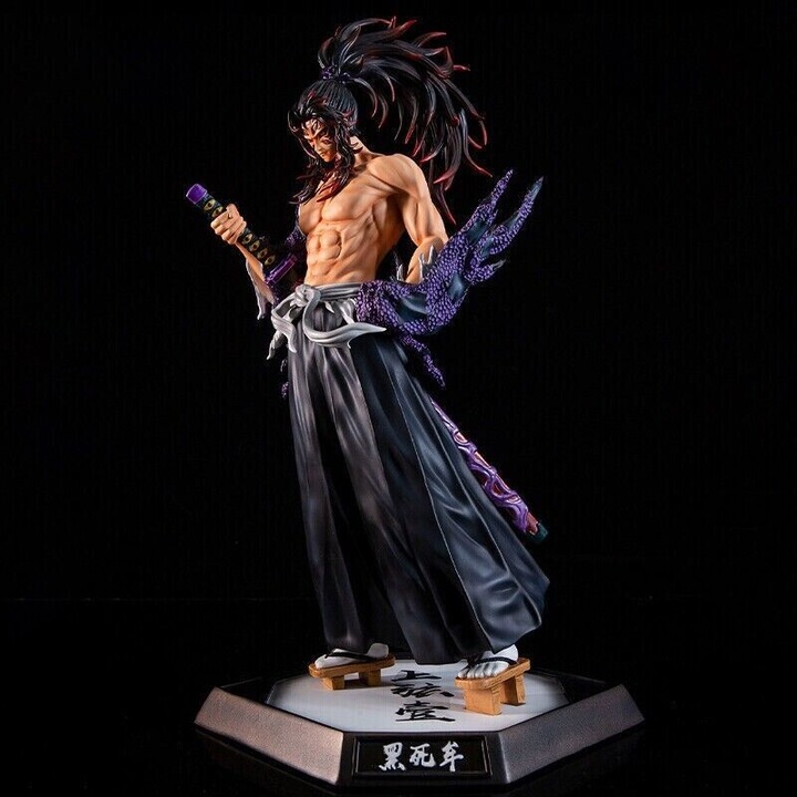 Figurine Kokushibo – Demon Slayer – 30 Cm – Bandai – Neuve