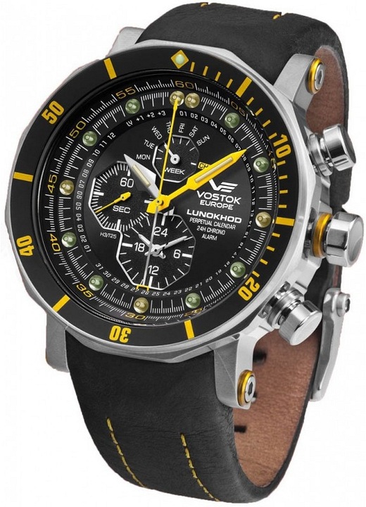 Спортен часовник Vostok Europe Lunokhod-2 Limited Edition, хронограф, 30 ATM, черен, кожена каишка