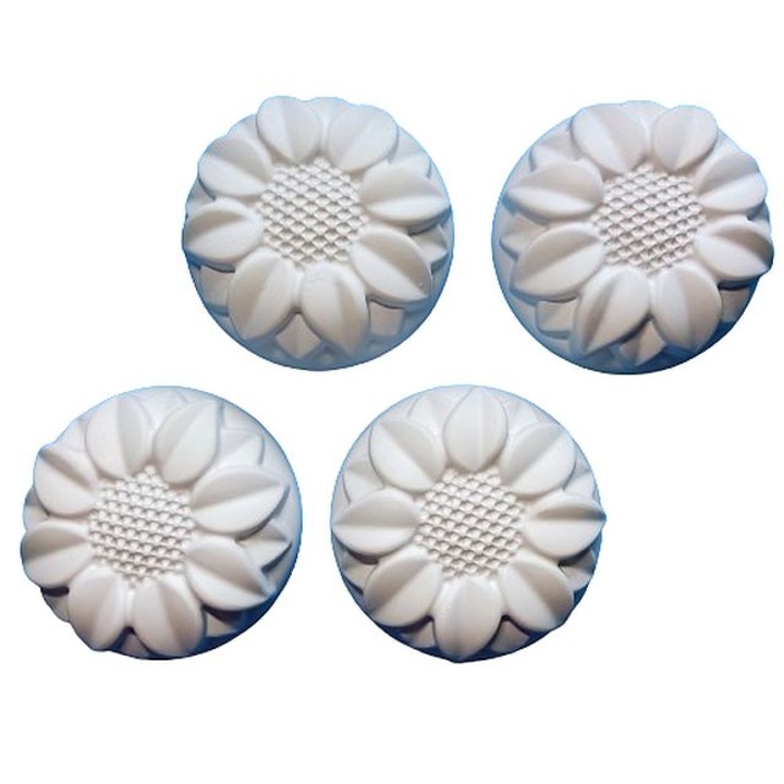 Figurine Ipsos de pictat – Flori cu dimensiuni mari cuprinse intre 7,4 – 7,4 cm, 4 piese