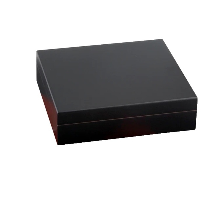 Кутия за овлажнител за пури, капацитет 20-30, кедър, черно с кафяво, 24x21.5x6.6cm, комплект с овлажнител и влагомер
