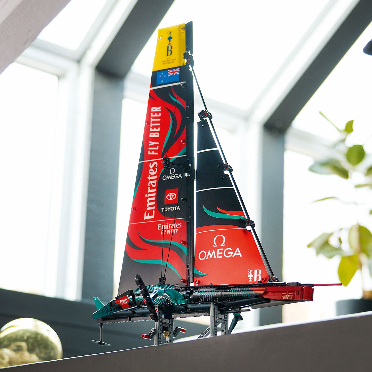 LEGO® Technic - Iahtul Emirates Team New Zealand AC75 42174, 962
