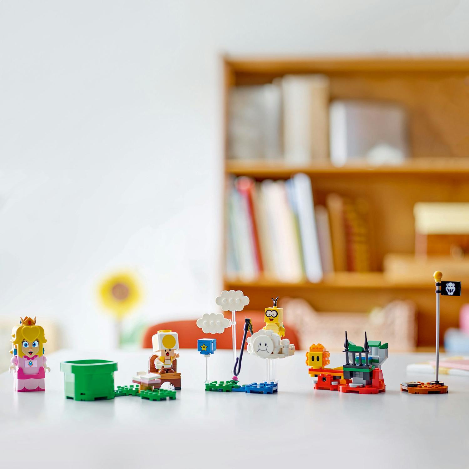 LEGO® Super Mario™ - Aventuri cu LEGO® Peach™ interactiva 71441