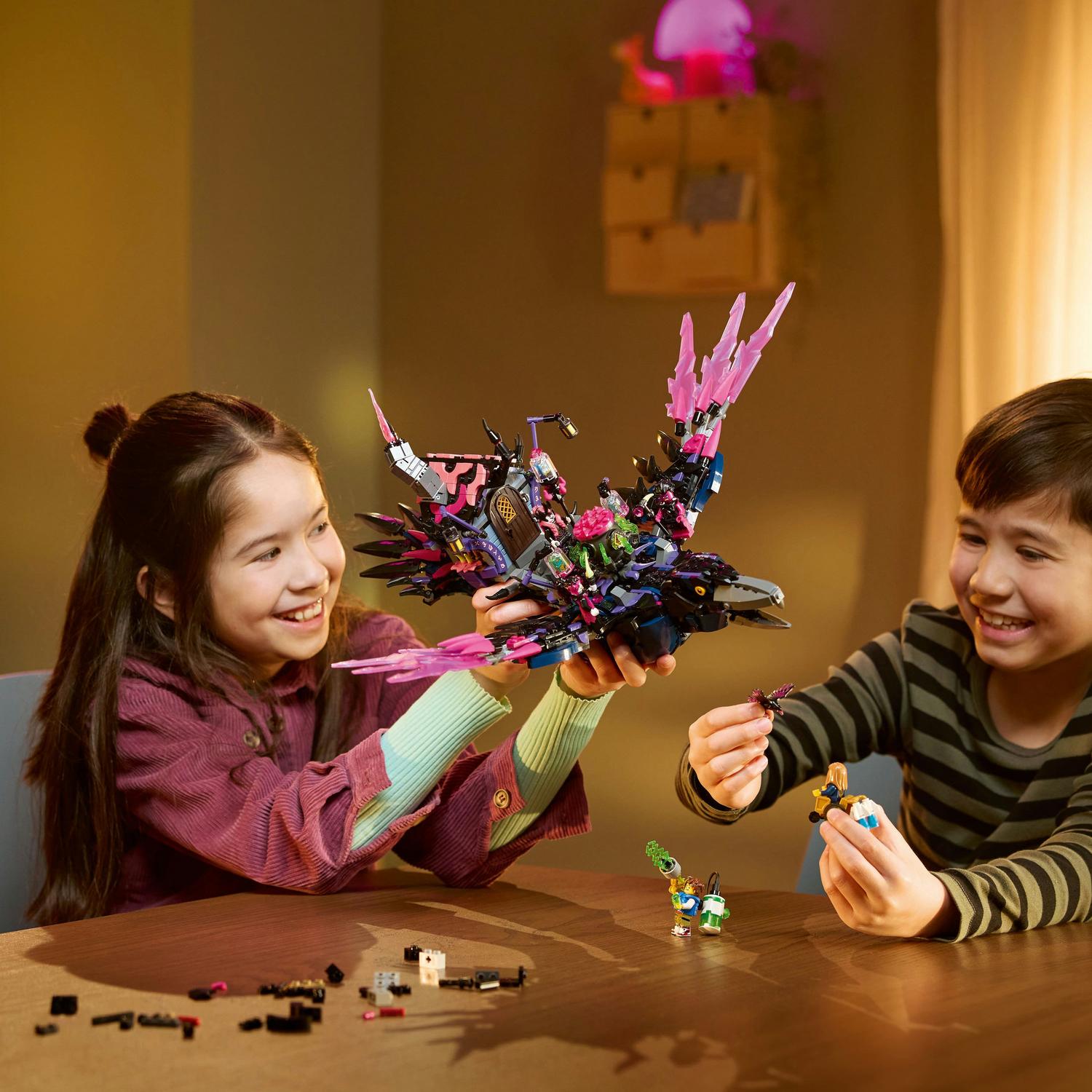 LEGO® DREAMZzz - Corbul de la miezul noptii al vrajitoarei din