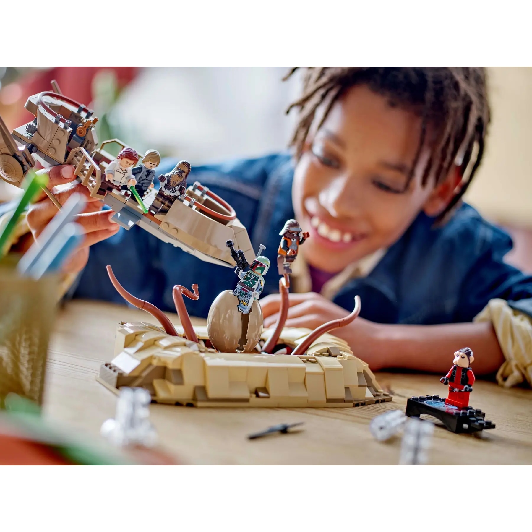 もむ LEGO® Star Wars TM - Schif de desert si Groapa lui Sarlacc 75396