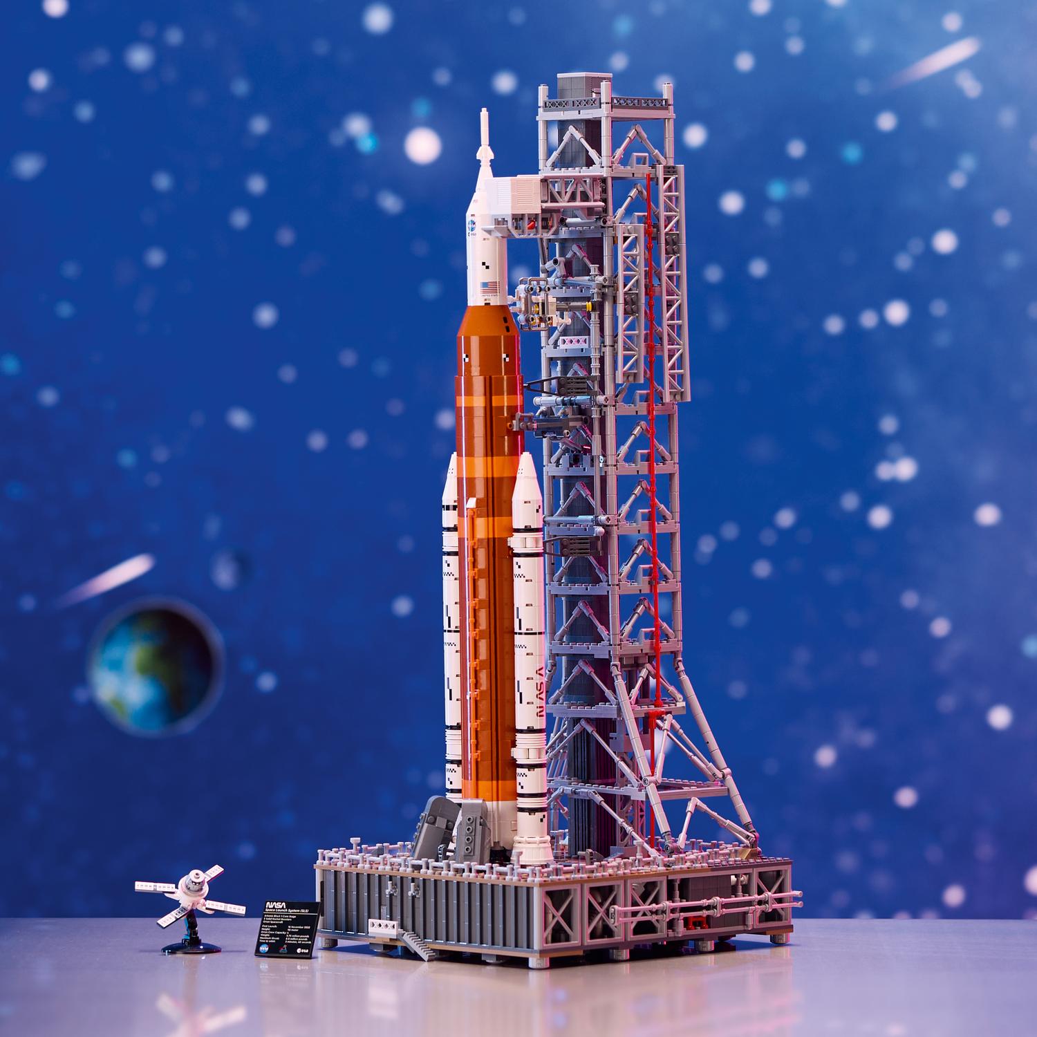 LEGO® Icons - Sistemul de lansare spatiala Artemis al NASA 10341