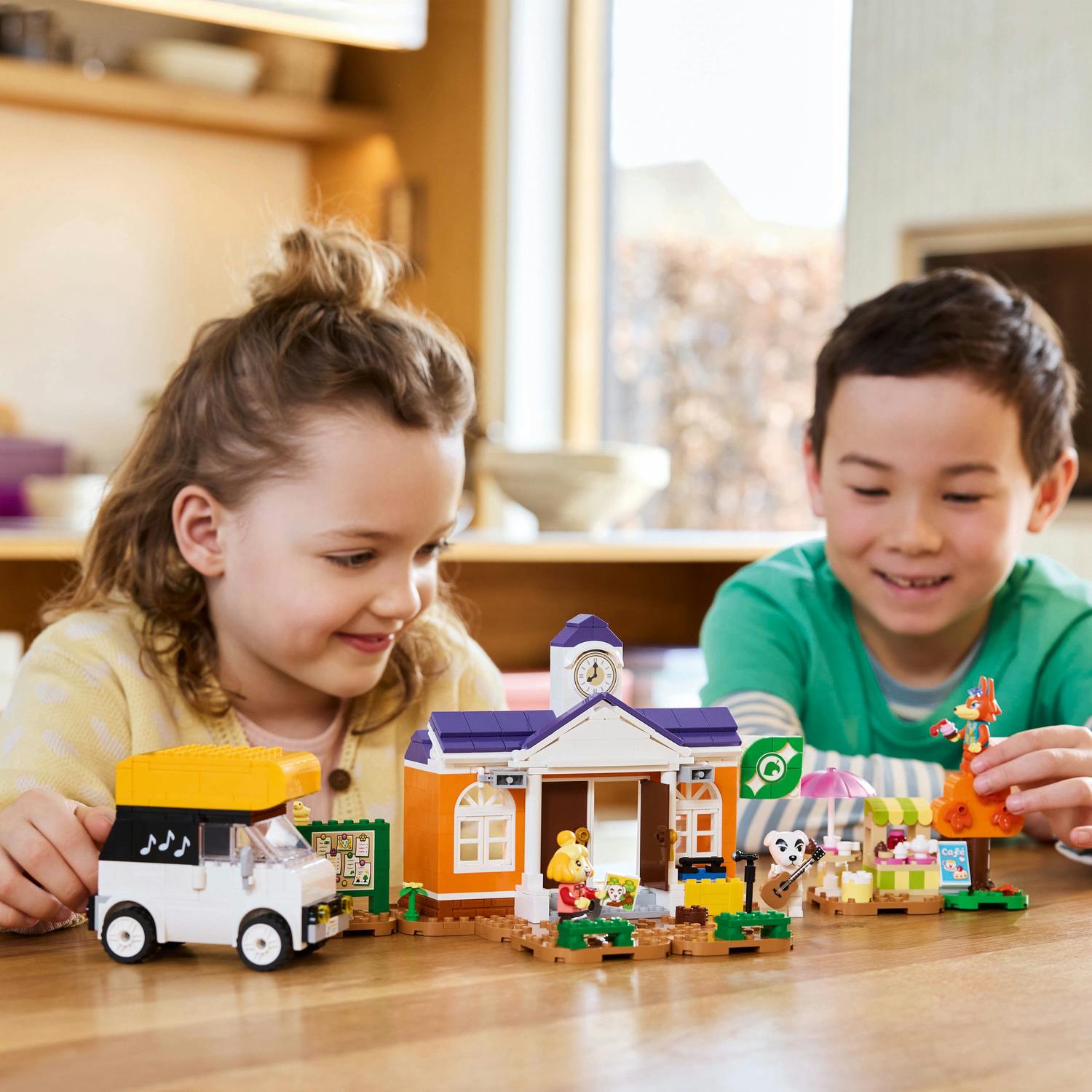 LEGO® Animal Crossing™ - Concertul lui K.K. la Plaza 77052, 550