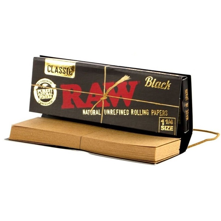 Set 50 Foite nealbite si 50 filtre Raw Black Classic Connoisseur 1/4 78mm