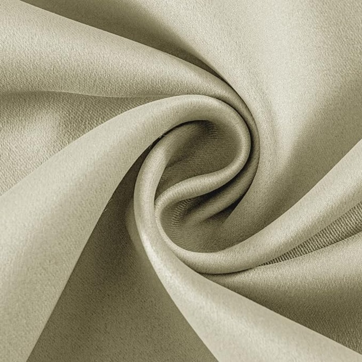 Комплект от 2 напълно затъмняващи завеси, бежови, обработени на халки за телбод, 2x300x270 см