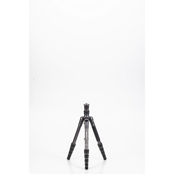 Trepied foto Benro Bat 05A, aluminiu, reglabil 5 pozitii, compact 34.5cm, greutate 0.99kg