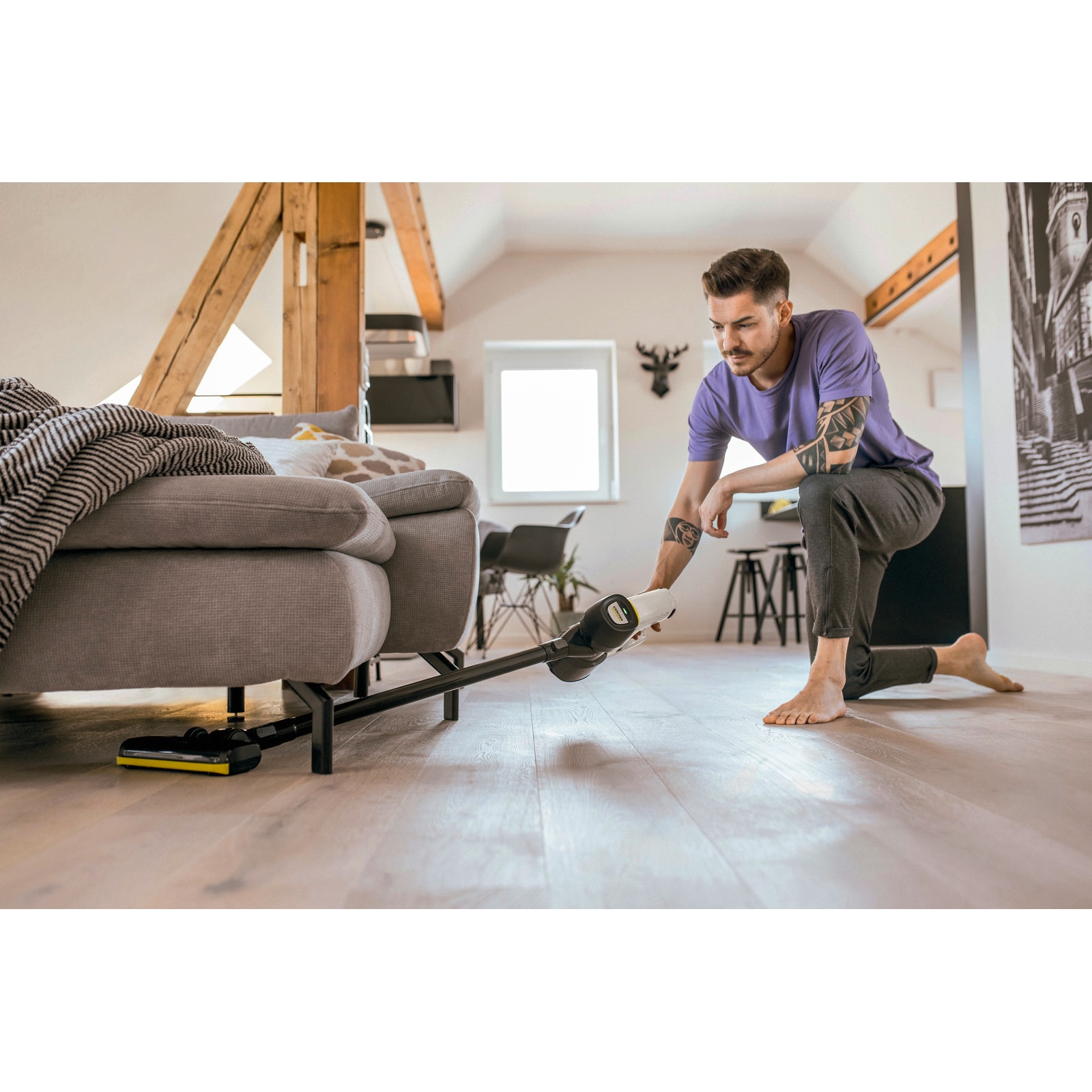 Aspirator auto KARCHER VC 4 fara fir, portabil, negru
