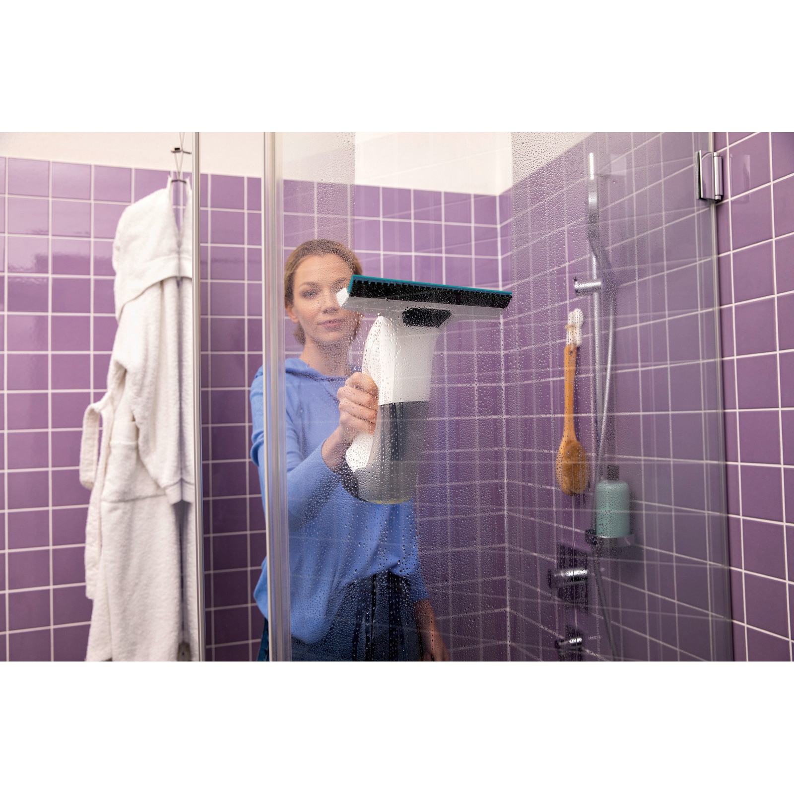 Aparat de curatat geamuri Karcher 1.633-750.0 WV 6 Bath Edition alimentat cu baterie, rezervor de 150 ml, timp de functionare 100 minute, alb/negru