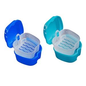 Produse ingrijire aparate si proteze dentare