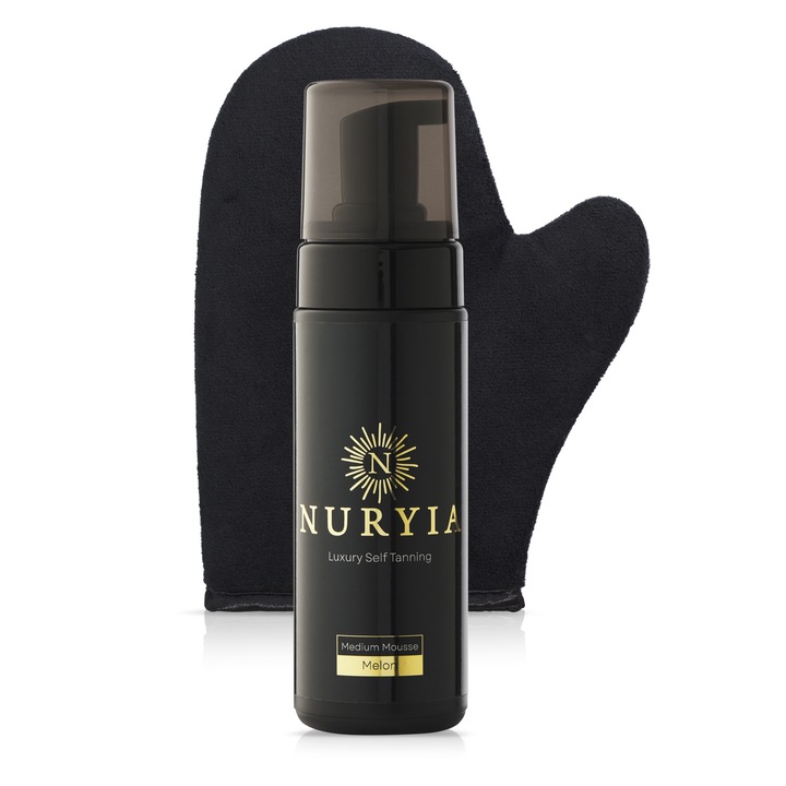 Комплект за автобронзиране Time to Tan Bundle, Nuryia, Лека пяна за автобронзиране, Бебешка пудра x 150 ml и Ръкавица за нанасяне