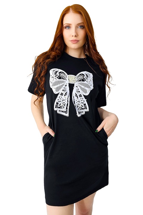 Спортна рокля Karolyn, с джобове и кристали, Бял/Черен