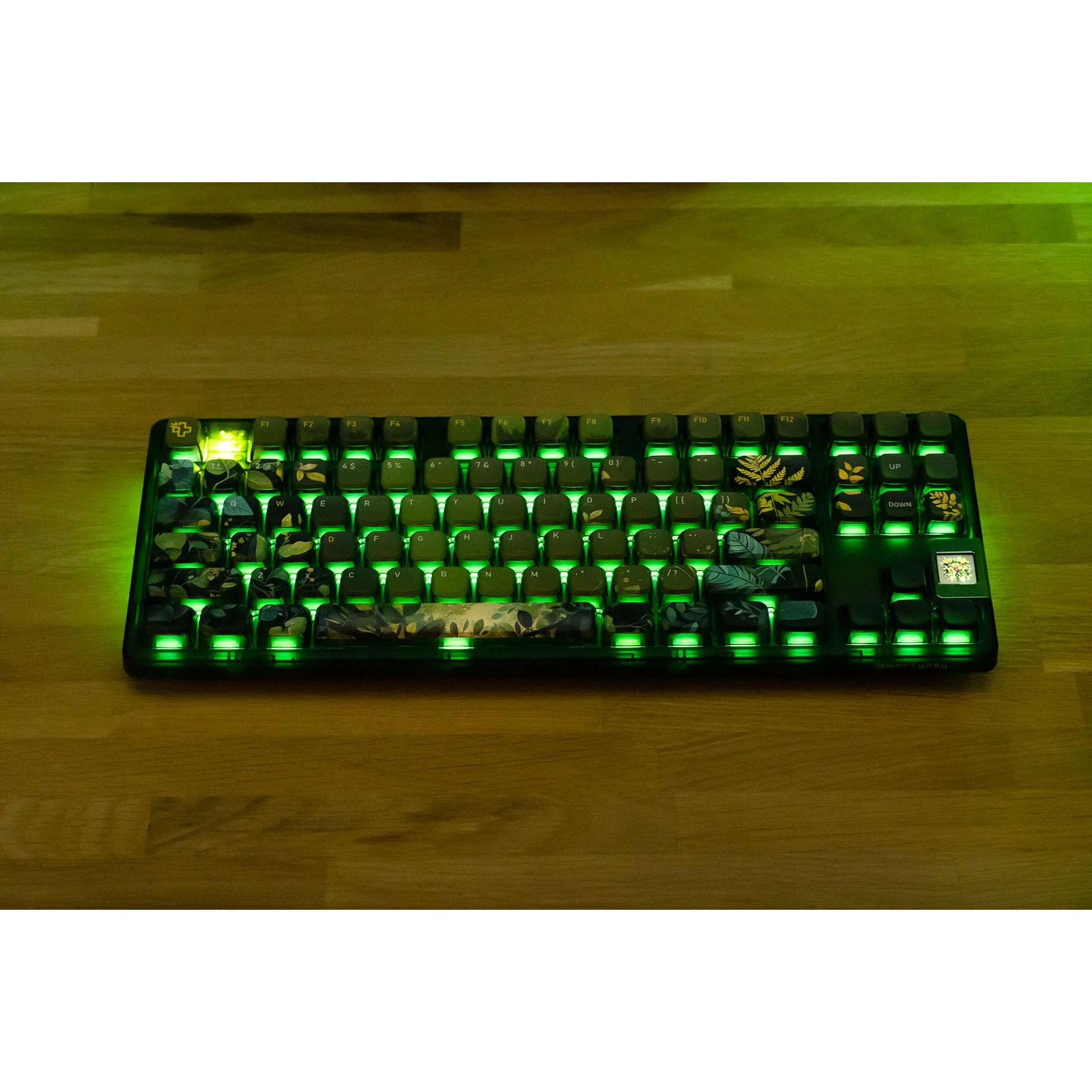Tastatura mecanica gaming cu ecran QwertyKey80 Leaf