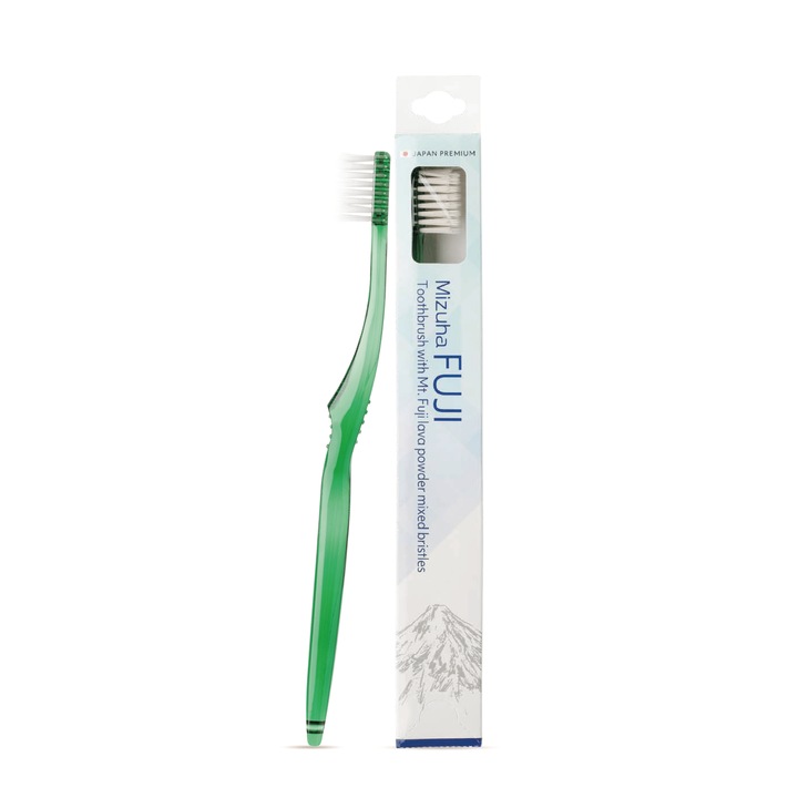 Fuji Japanese Premium Classic japán fogkefe, csak vízzel használható, fogkrém nélkül, puha sörték és kúpos vég, zöld, ergonomikus kialakítás, japán fogászati technológia, természetes szájhigiénia, környezetbarát